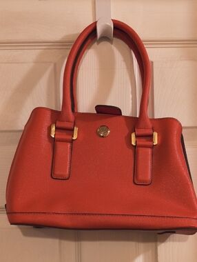 London Fog.Fucia Structured Tote Bag - Elegant Everyday Handbag